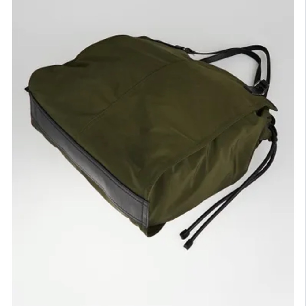 Burberry Black Women's Tote Bag - Picture 7 of 7